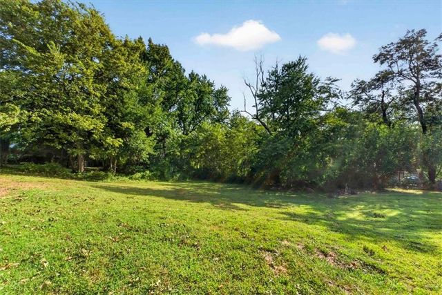 1305 N River Boulevard, Independence, MO 64050