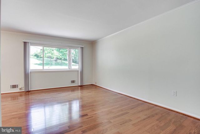 9212 ARABIAN AVE, Vienna, VA 22182