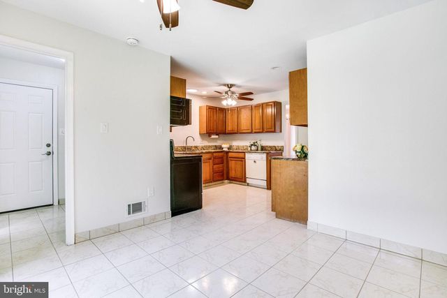 9212 ARABIAN AVE, Vienna, VA 22182