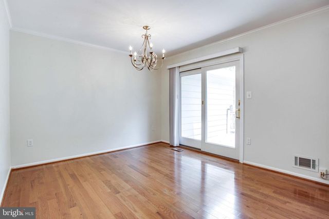 9212 ARABIAN AVE, Vienna, VA 22182