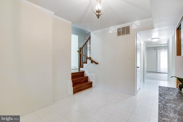 9212 ARABIAN AVE, Vienna, VA 22182
