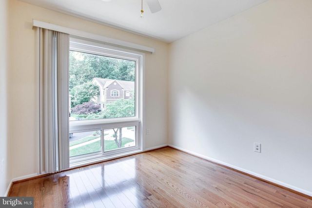 9212 ARABIAN AVE, Vienna, VA 22182