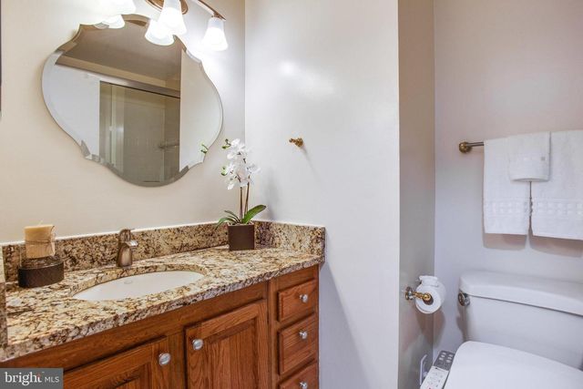 9212 ARABIAN AVE, Vienna, VA 22182