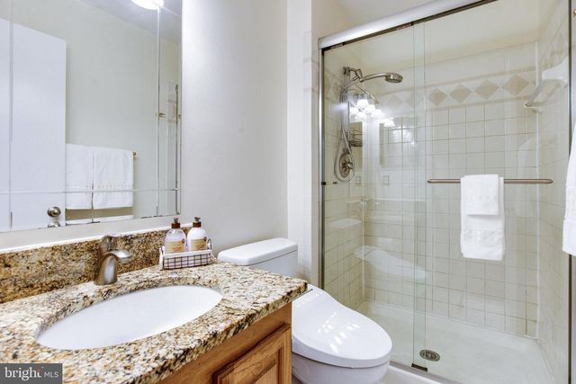9212 ARABIAN AVE, Vienna, VA 22182