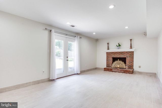 9212 ARABIAN AVE, Vienna, VA 22182