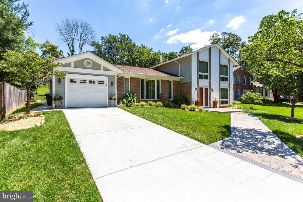 9212 ARABIAN AVE, Vienna, VA 22182