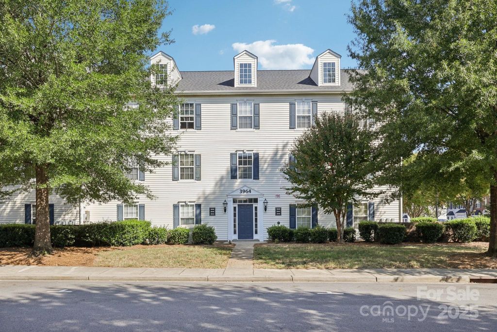 3944 Town Center Road, Harrisburg, NC 28075
