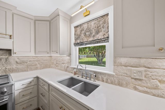 618 Hillsboro Rd, Franklin, TN 37064