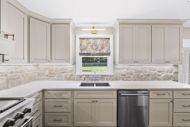 618 Hillsboro Rd, Franklin, TN 37064