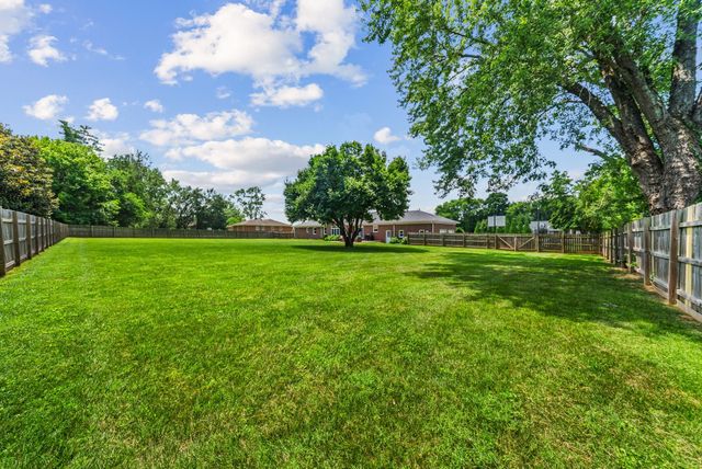 618 Hillsboro Rd, Franklin, TN 37064
