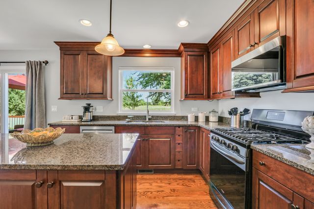 753 West Trail N, Grayslake, IL 60030