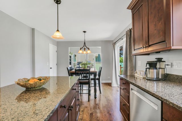 753 West Trail N, Grayslake, IL 60030