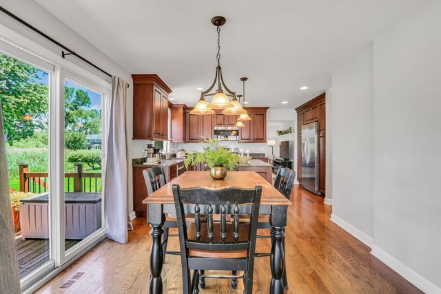 753 West Trail N, Grayslake, IL 60030