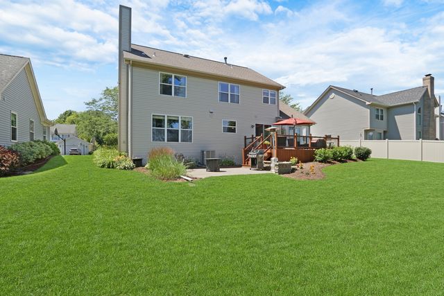 753 West Trail N, Grayslake, IL 60030