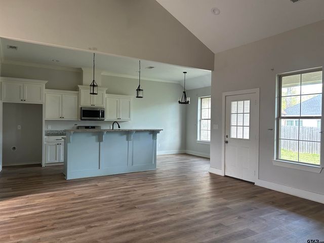 103 Hay Meadow Dr, Winona, TX 75792