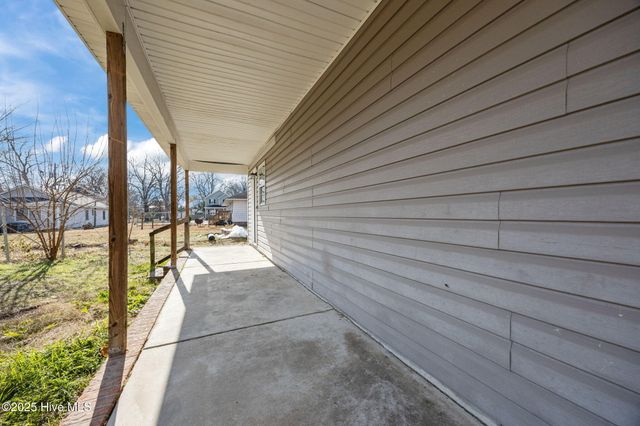 607 Roosevelt Avenue, Greenville, NC 27834