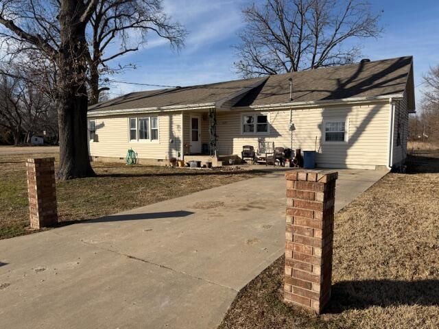 3229 Mosher Road, Parsons, KS 67357