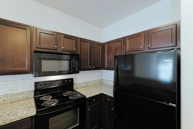 9900 McNeil Drive 13-13303, Austin, TX 78750