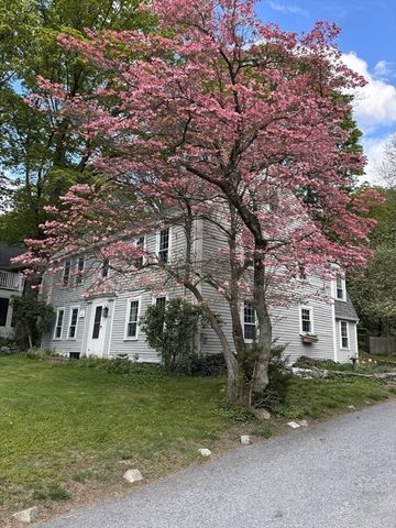 358 Main Street, Groveland, MA 01834