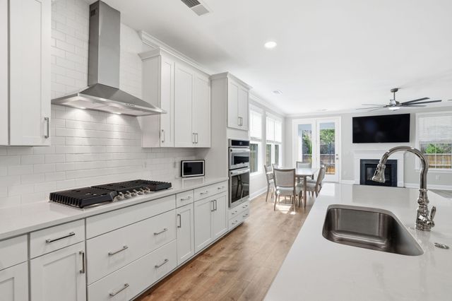 383 Wappoo Trace Lane, Summerville, SC 29486