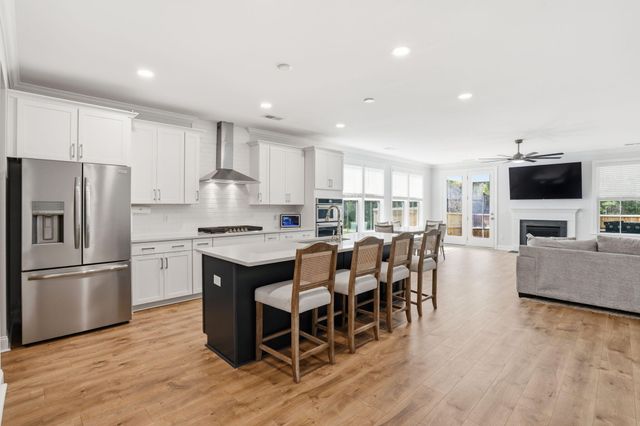 383 Wappoo Trace Lane, Summerville, SC 29486