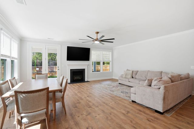 383 Wappoo Trace Lane, Summerville, SC 29486