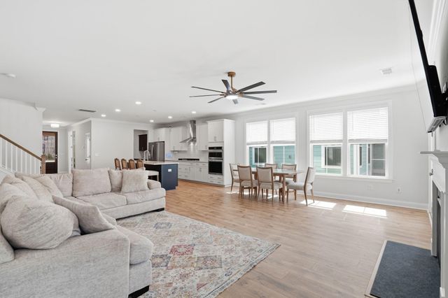 383 Wappoo Trace Lane, Summerville, SC 29486