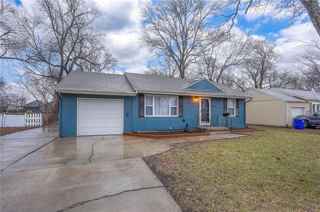 1004 E Cedar Street, Olathe, KS 66061