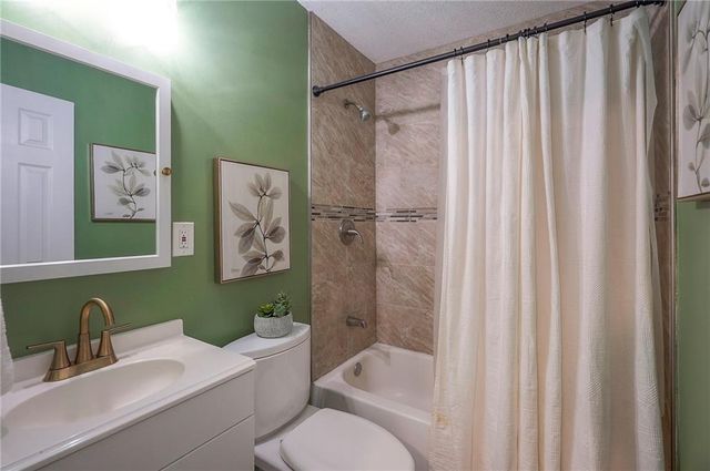 1004 E Cedar Street, Olathe, KS 66061