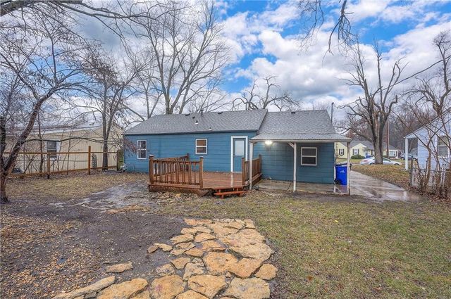 1004 E Cedar Street, Olathe, KS 66061