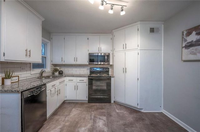 1004 E Cedar Street, Olathe, KS 66061