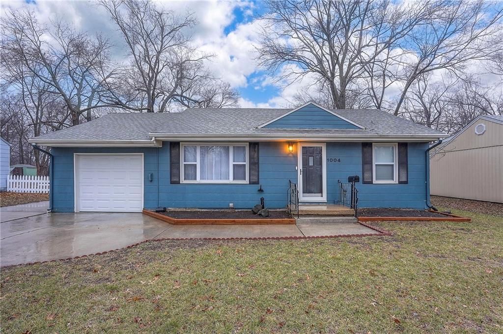 1004 E Cedar Street, Olathe, KS 66061