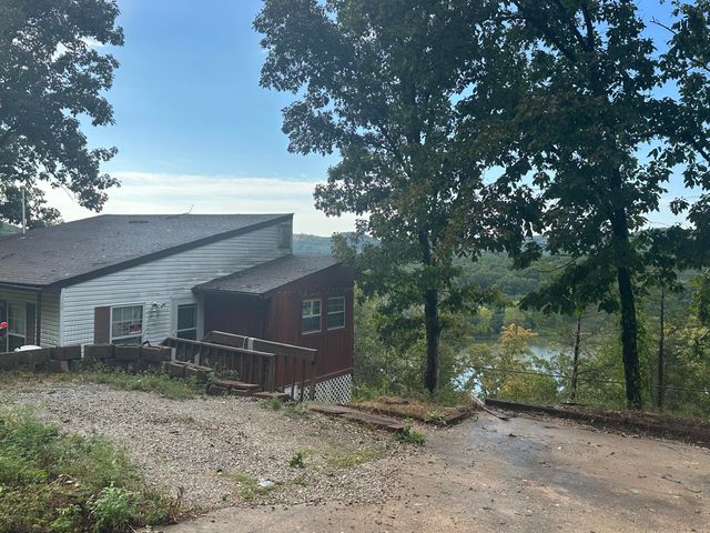 109 Cottage Lane, Cape Fair, MO 65624