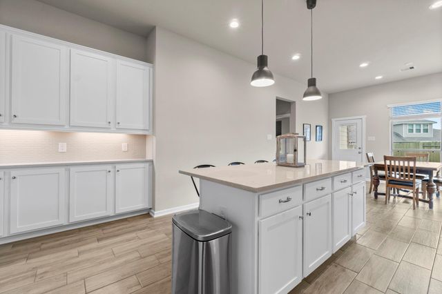 248 Crest Edge Street, Montgomery, TX 77316