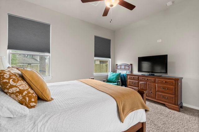 248 Crest Edge Street, Montgomery, TX 77316