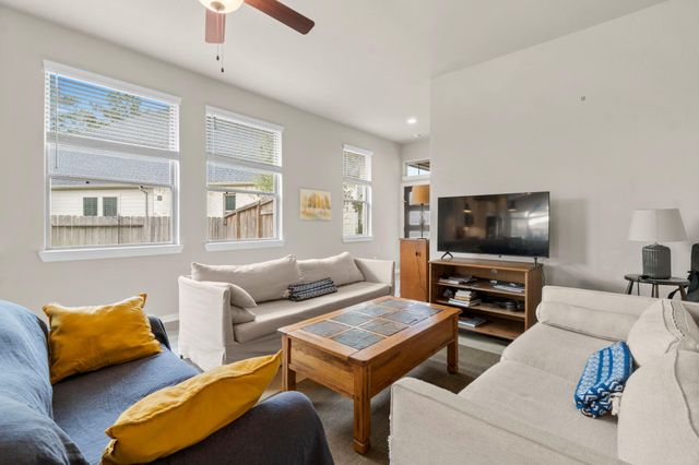 248 Crest Edge Street, Montgomery, TX 77316