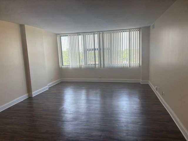 7234 W NORTH Avenue 614, Elmwood Park, IL 60707