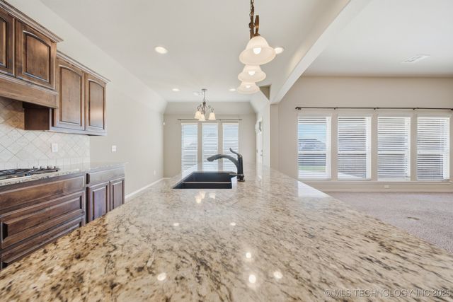 1501 E Phoenix Street, Broken Arrow, OK 74011