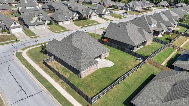 1501 E Phoenix Street, Broken Arrow, OK 74011