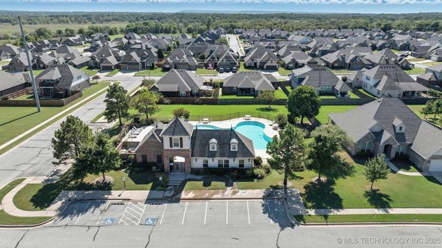 1501 E Phoenix Street, Broken Arrow, OK 74011