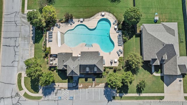 1501 E Phoenix Street, Broken Arrow, OK 74011