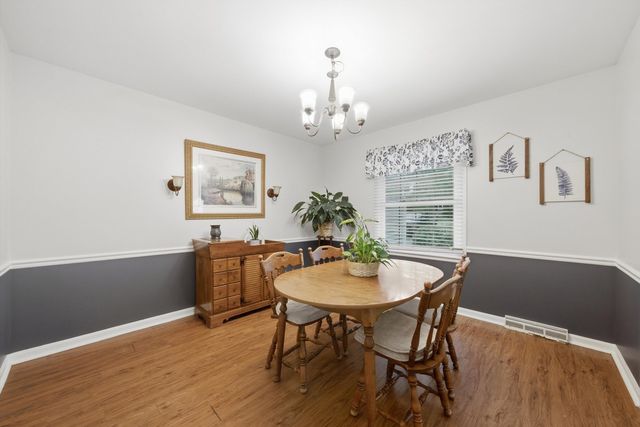 1114 Lexington Lane, Batavia, IL 60510