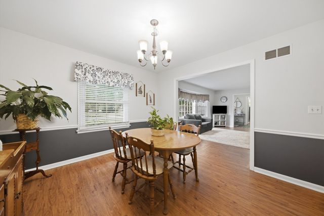 1114 Lexington Lane, Batavia, IL 60510