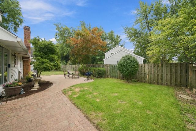 1114 Lexington Lane, Batavia, IL 60510