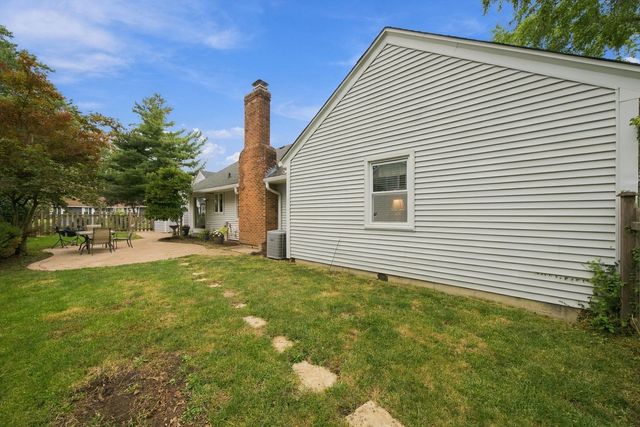 1114 Lexington Lane, Batavia, IL 60510