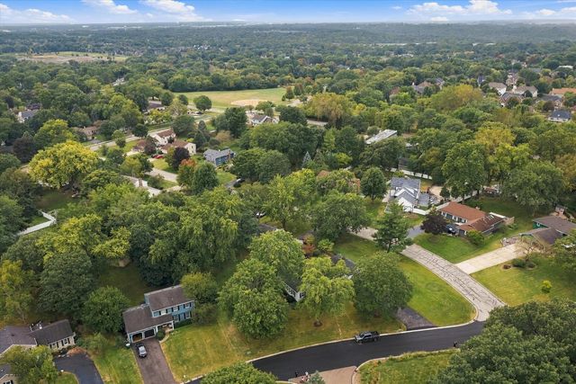 1114 Lexington Lane, Batavia, IL 60510
