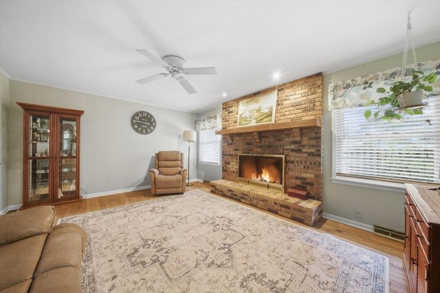 1114 Lexington Lane, Batavia, IL 60510