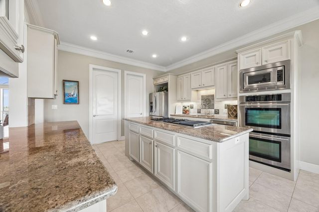 23 Fleming, Hitchcock, TX 77563