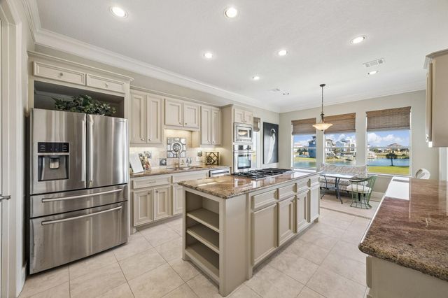 23 Fleming, Hitchcock, TX 77563