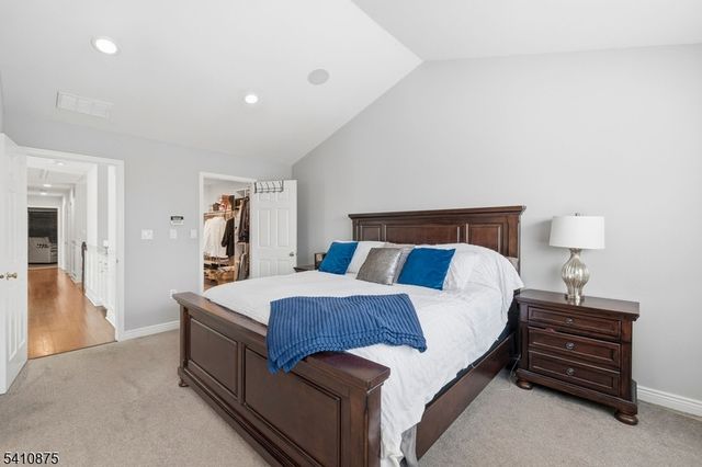 31 Gannett Ct, Wayne Twp., NJ 07470